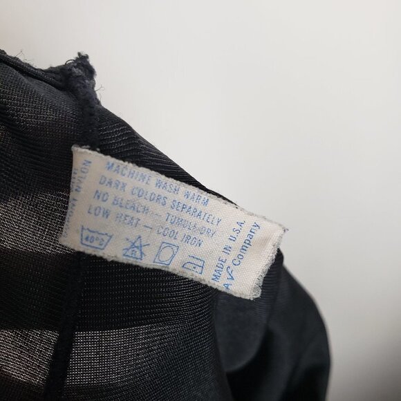 Vintage Vanity Fair Antron III Nylon Half Slip Black Back Slit Size Medium - Picture 5 of 5